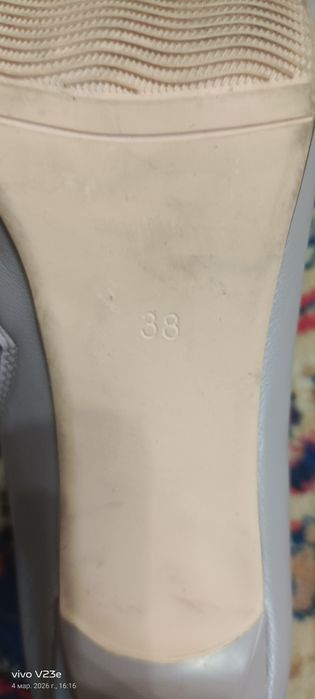 Продам ботинки женские 38 размер