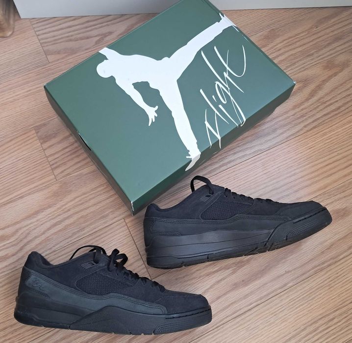 Adidasi Nike Jordan Flight Court noi