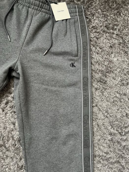 pantaloni calvin klein