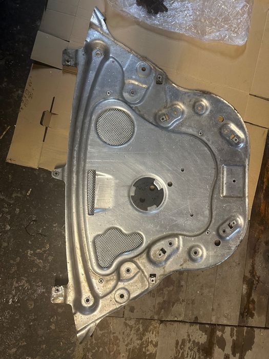 Кори под двигателя БМВ Ф11, 4х4