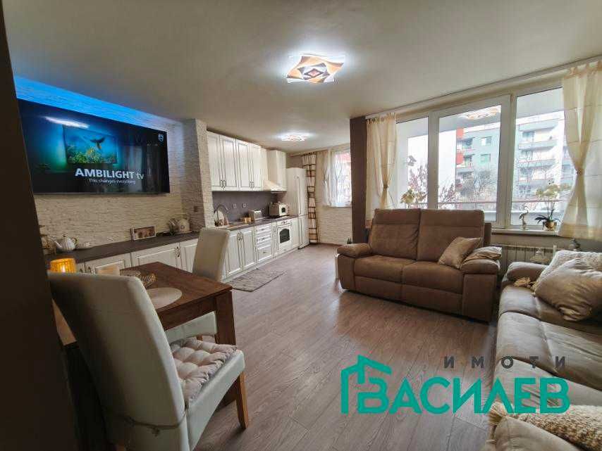 Продава се Двустаен апартамент в София, Център - 75 кв.м за 1938 €/кв.м - Снимка #1