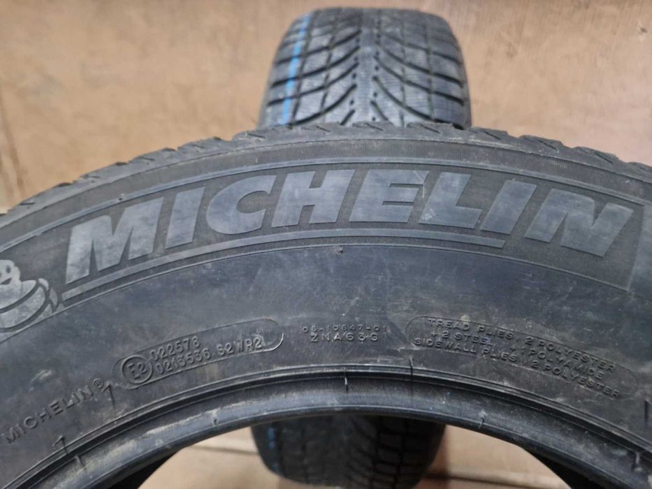 2 Michelin R17 235/65
зимни гуми
DOT3417