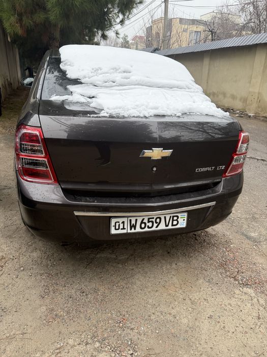 продается своя машина 2021 года