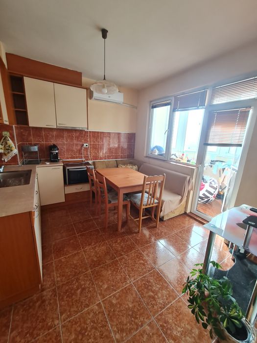 Дава се под наем Тристаен апартамент в Варна, Цветен квартал - 55 кв.м за 408 € - Снимка #7