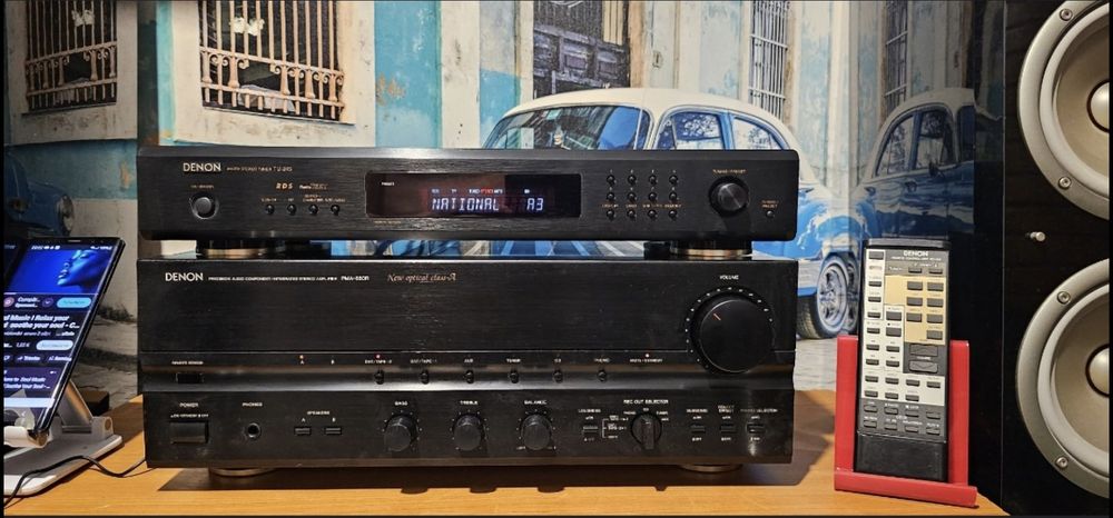 Muzica la amplificator statie Denon PMA 880 R