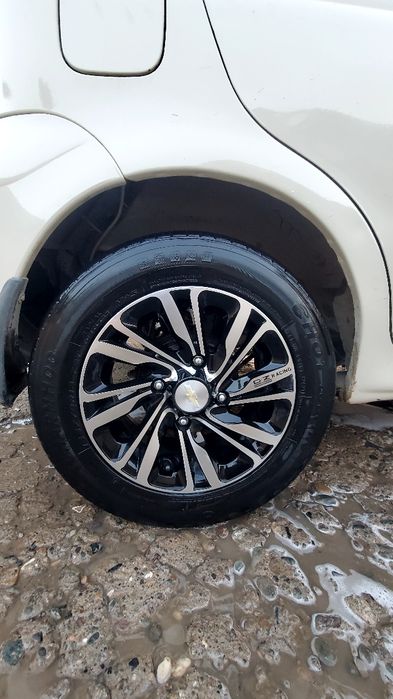 Сака Диска Балони Билан