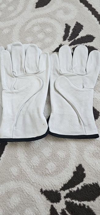 Перчатка кожанный