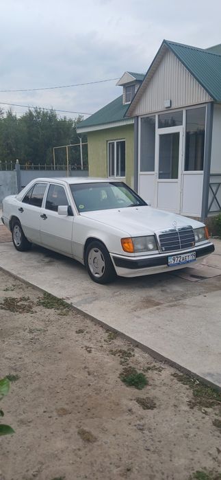 Продам   MERCEDES-BENZ 124