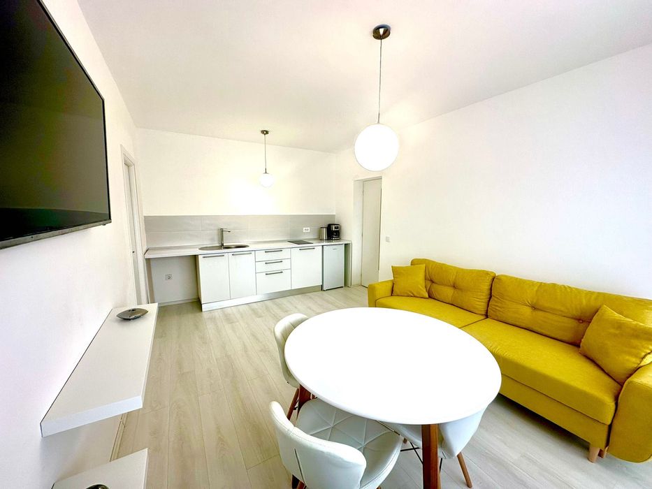 Regim hotelier.Ap.3 camere decomandat.B-dul TRANSILVANIEI Cof.Corina