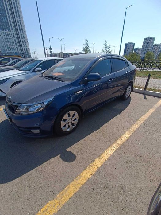 Kia Rio  2015 г седан ОТС.
