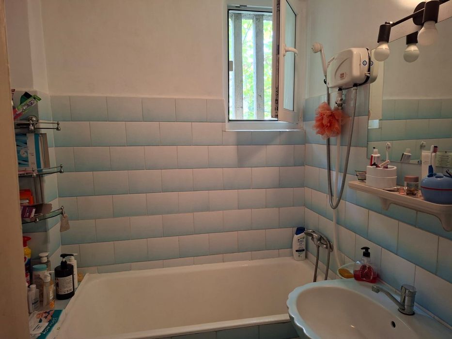 Proprietar, vand apartament 3 camere, etaj 1,Cartier Gara