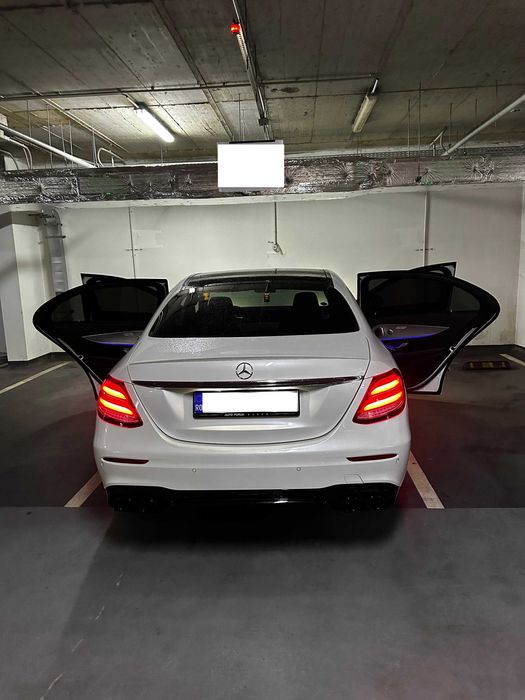 Mercedes Benz E 43 AMG
