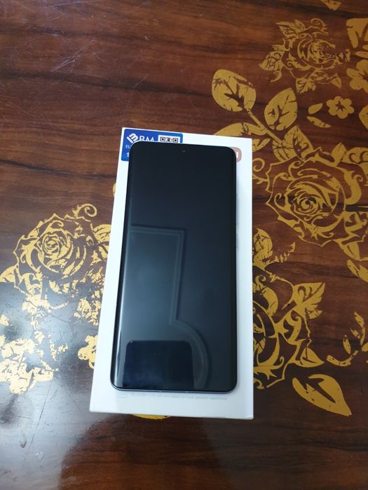 Xiaomi 12  12/ 256 гб