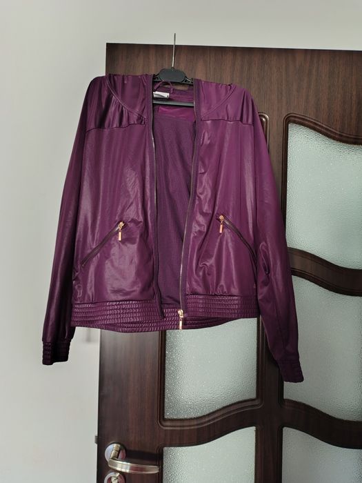 Vind geaca ptr fete.