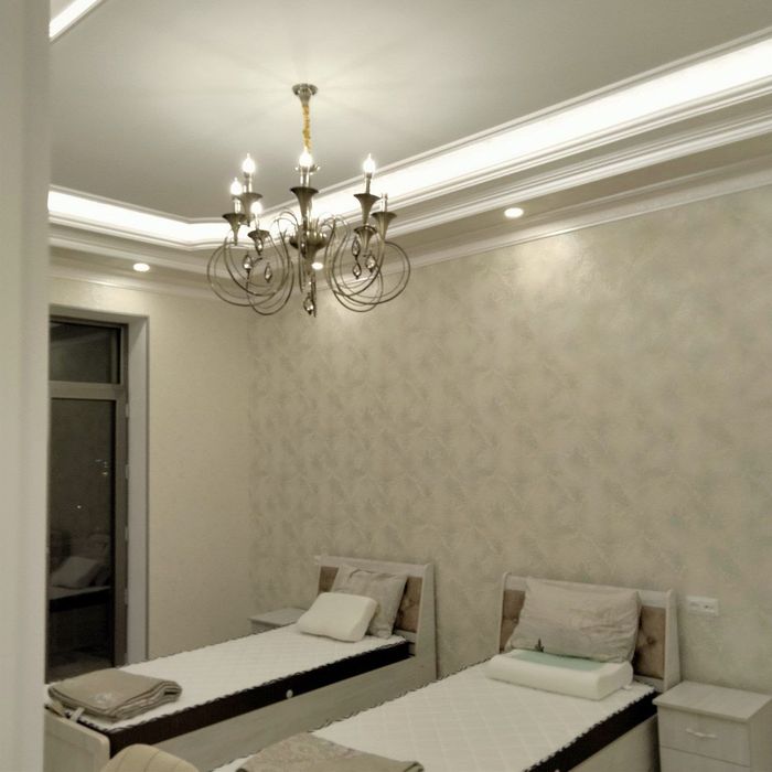 Elektrik ustanovka lustri i kluchateli razvetki