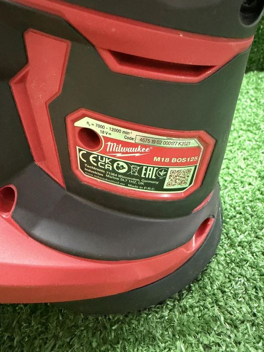 Ексцентършлайф Milwaukee M18 BOS125 с регулаж на оборотите