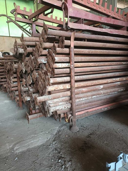 Popi metalici telescopici pentru construcții