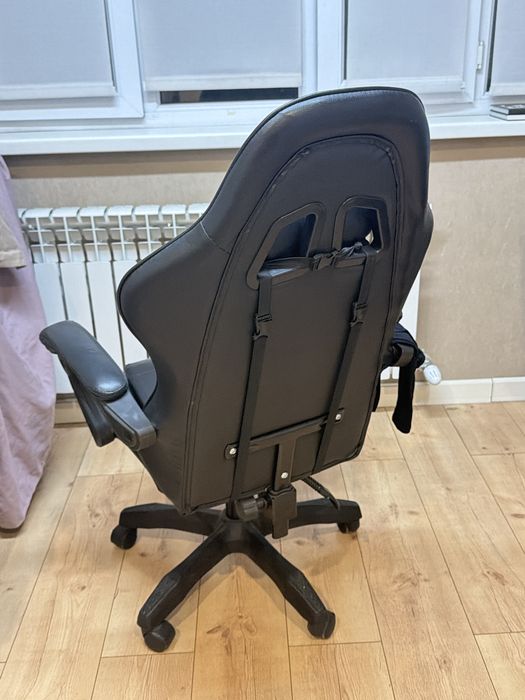 Игровое кресло.