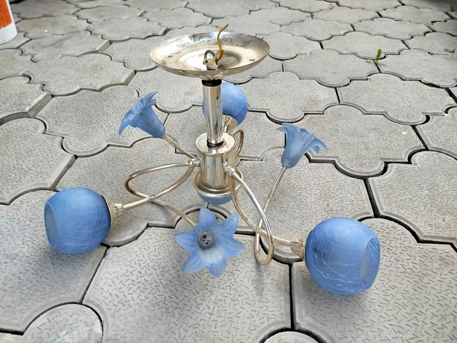 Продам светильники разные.