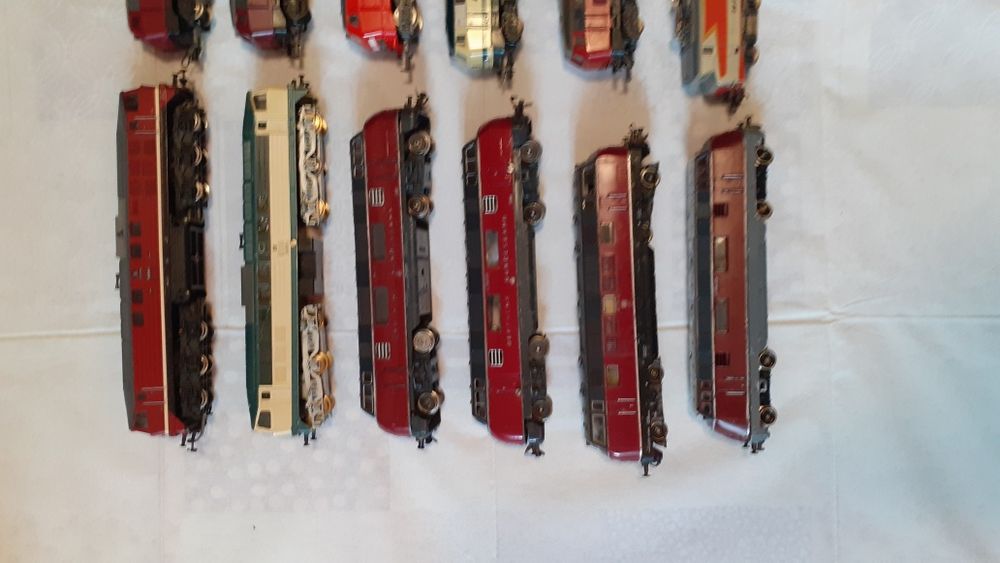 Locomotive trenulet electric scara HO