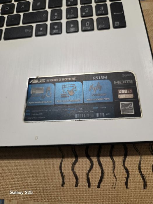 лаптоп asus r515m