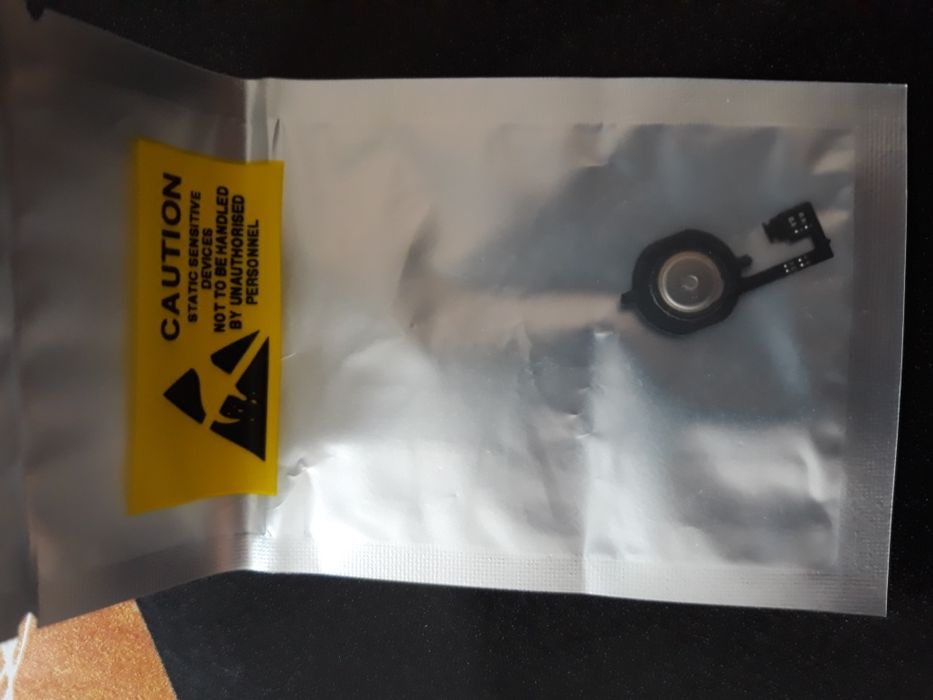 Шлейф кнопки home на iPhone 4s