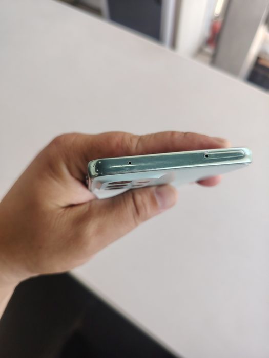 Samsung A73 8 128 gb abmen ili nahtga