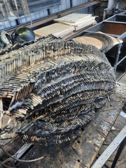 Sculpturi la comanda- fir de otel- artist Razvan Ghita