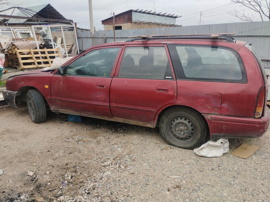 Продам авто Ниссан премьера