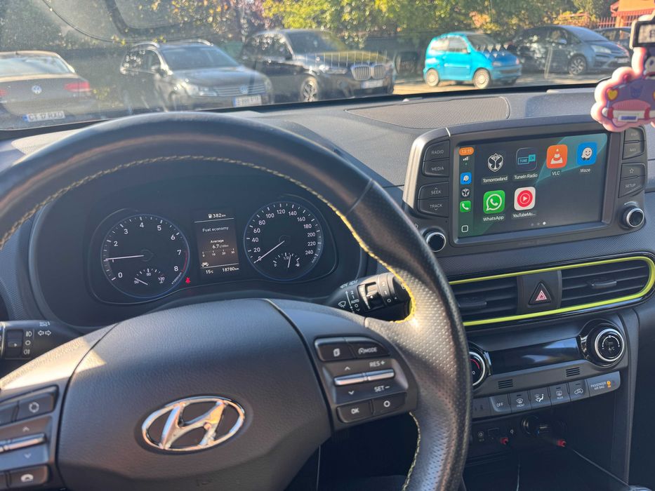 Hyundai Kona 1.0 T-GDI (roti iarna incluse, premium trim, full option)