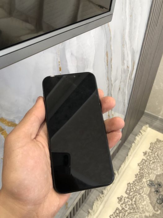 Iphone 11 pro          .