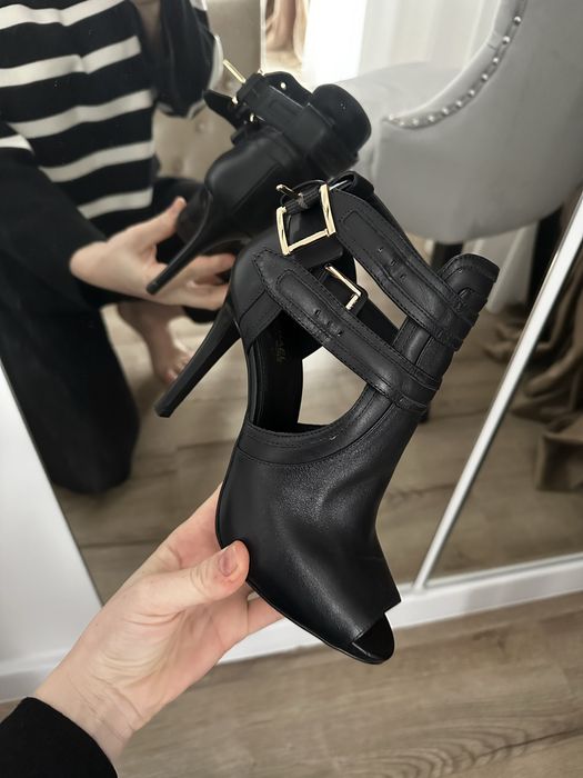 Botine Michael Kors , purtate o singura data