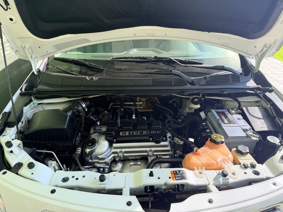 Chevrolet Cobalt 2017 — 8