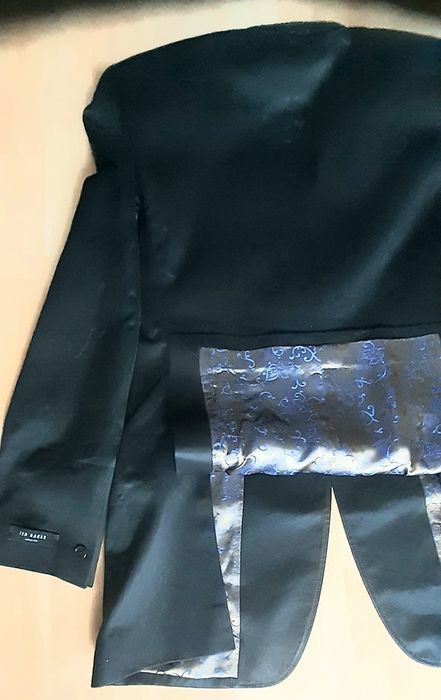 TED BAKER Costum barbatesc negru, incl umeras&husa - Original si Nou!