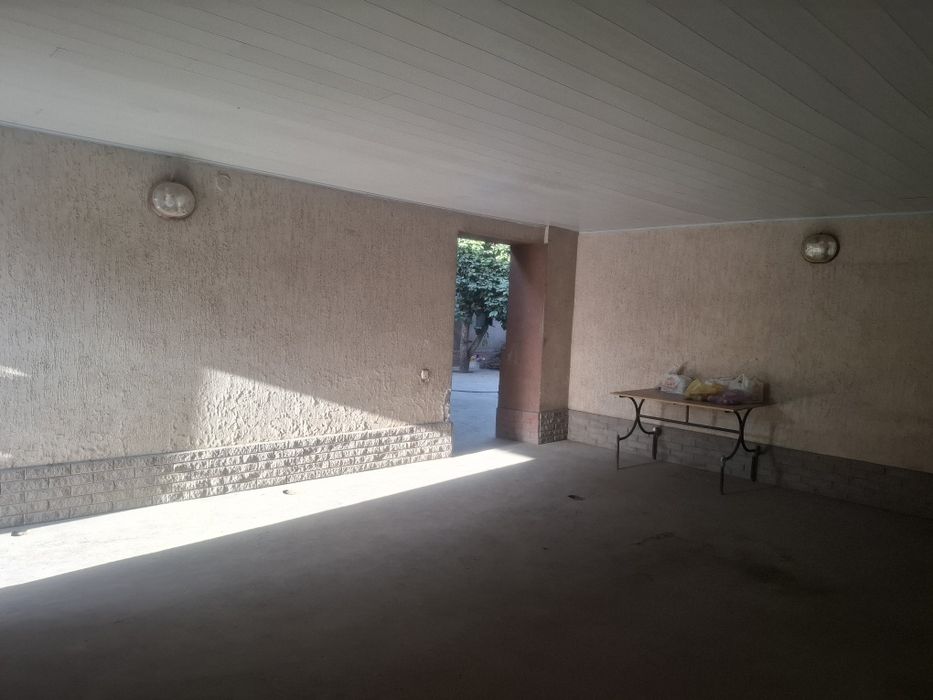 4.6 sotix uy sotiladi