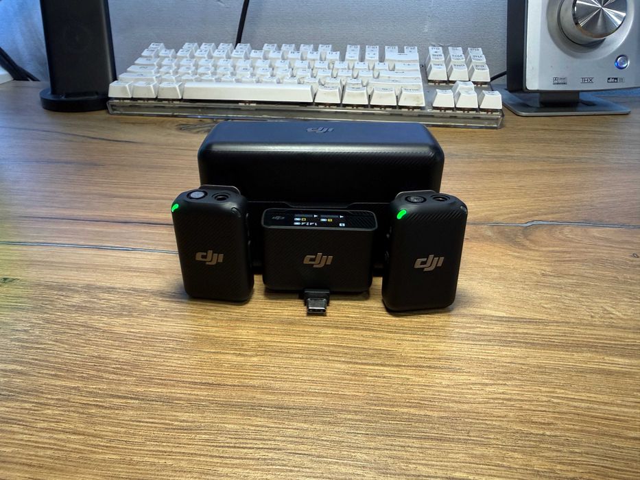 Петличный микрофон DJI Mic (2 TX + 1 RX + Charging Case)