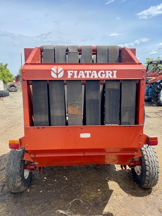 Vand presa de baloti rotunzi balotiera Fiatagri 5650 mica 120x120 recent adusa