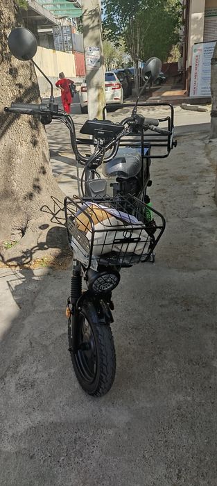 Velo skuter holati yangi 2 ta batarekasi 70 da 140 yuradi tezligi 45
