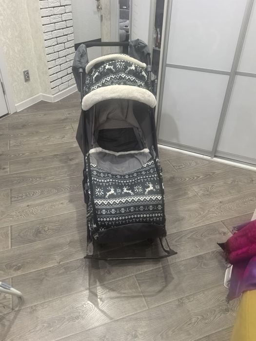 Продам зимние санки