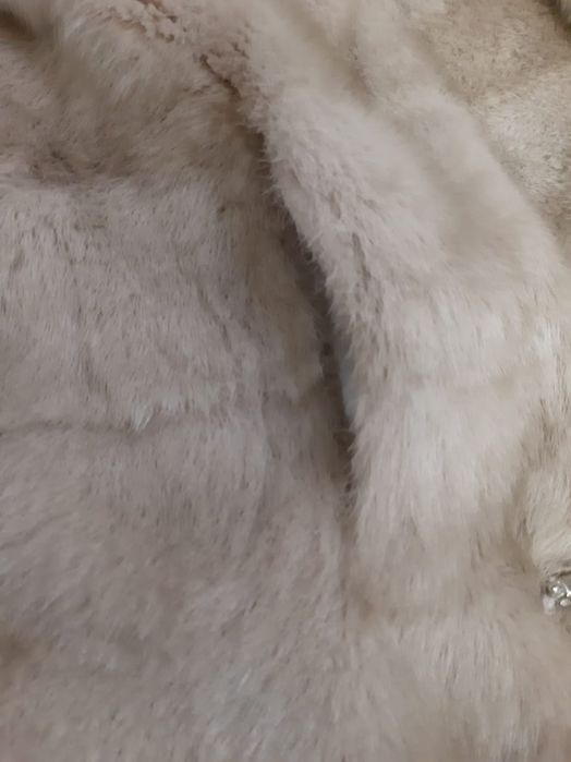 Продам норковую шубу