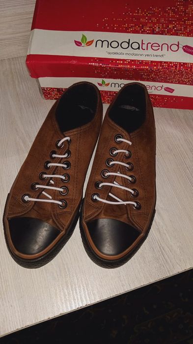 Himar Shuba oyoq kiyim va  ayiqcha