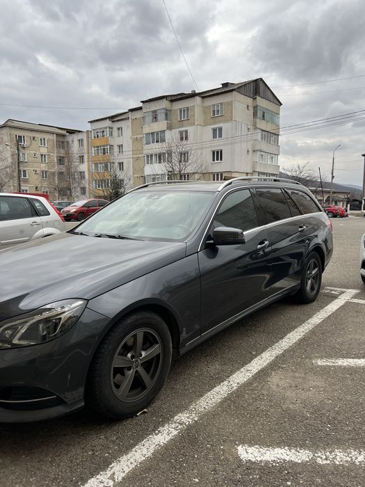 Vând Mercedes E-Class W212 facelift, 2014, 2.2 CDI, cutie automată.