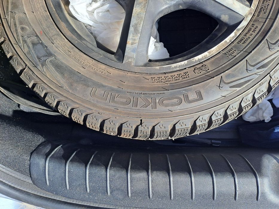 Продам диск с резиной