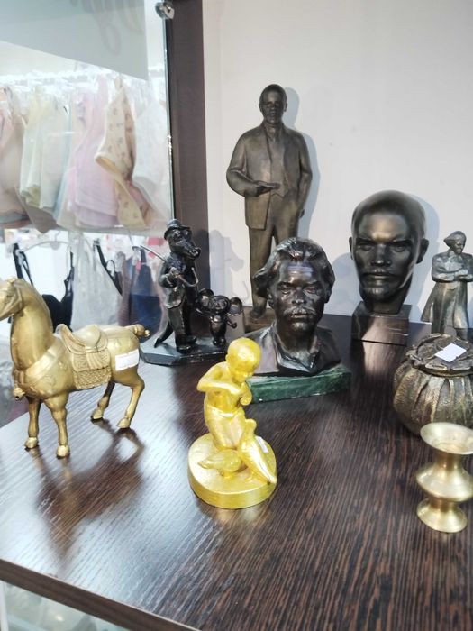 Статуэтки пепельницы