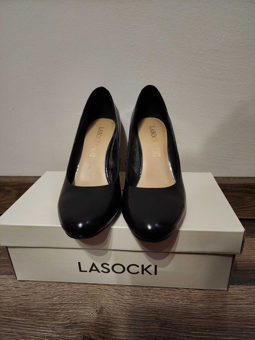 Дамски обувки от естествена кожа