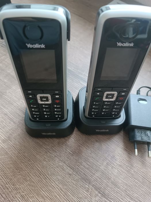 База DECT-телефонии Yealink W52P + 2 трубки