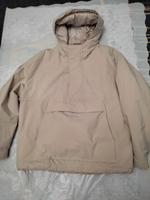 Продам куртку цена 10000