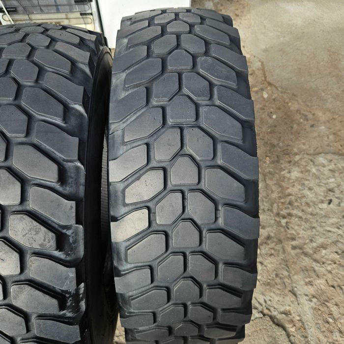 2 тежкотоварни гуми 12.5R20 (335/80R20) Dunlop SP PG8 MPT 147K Germany
