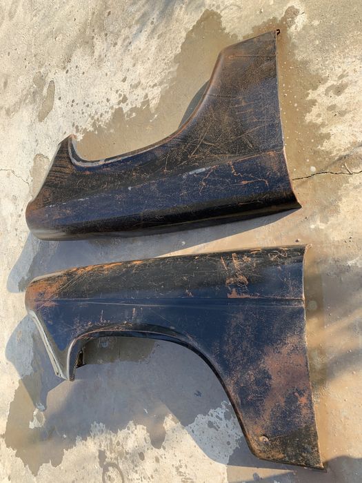 Запчасти на газ 21 Волгу крыло передние