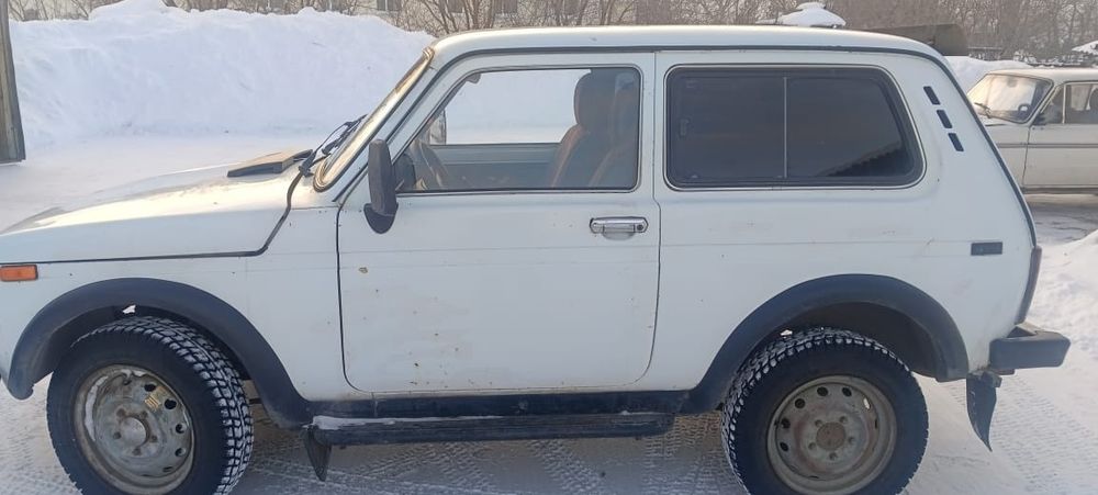 Нива 2121,год 2004